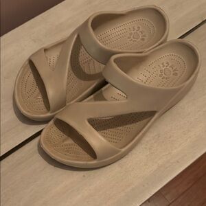 Women's Beige Sandals